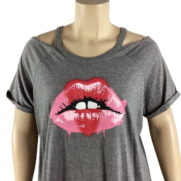 Torrid Gray Lips Graphic Cold Shoulder T-Shirt 2X Soft Stretch - Picture 2 of 7